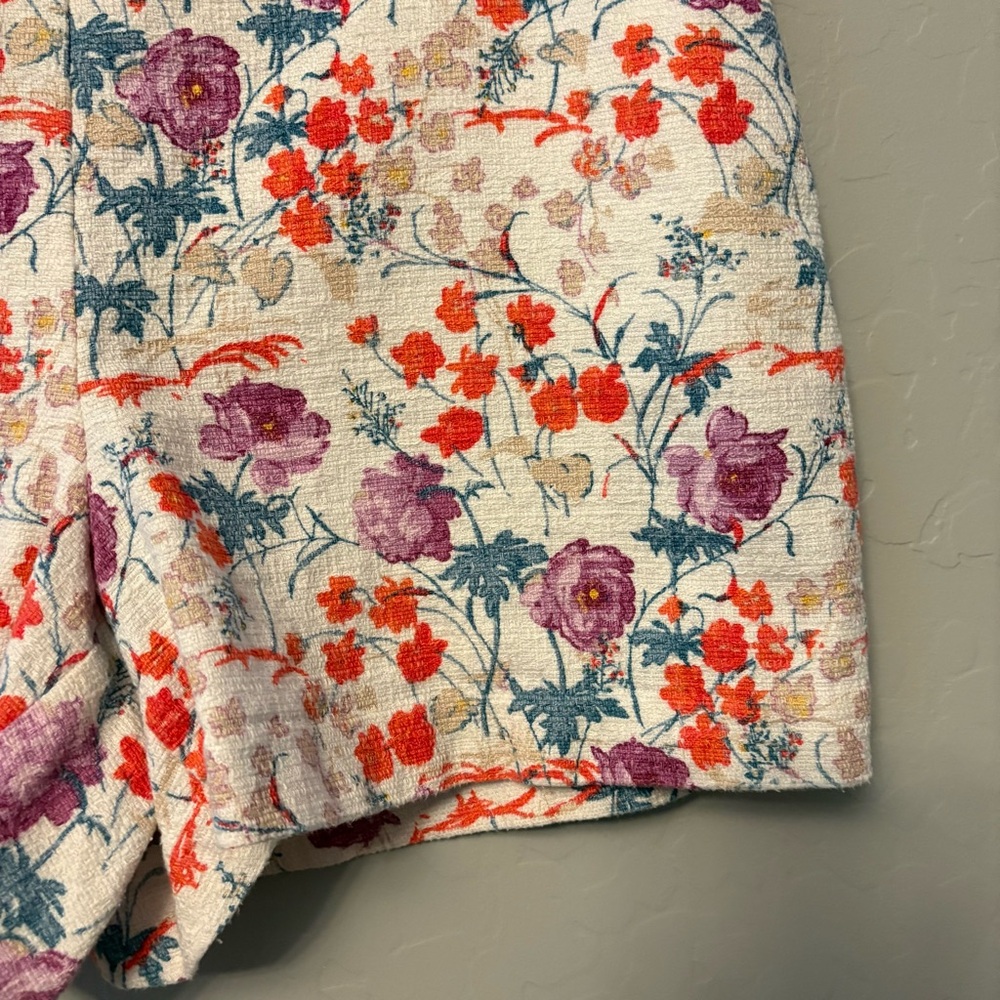 Ann Taylor white and purple floral high waisted side zip dressy shorts size 8 - Picture 8 of 16